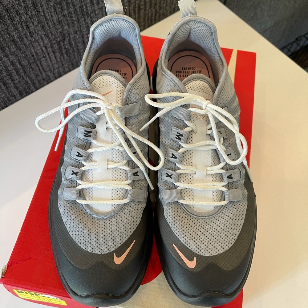 Nike Air Max Axis